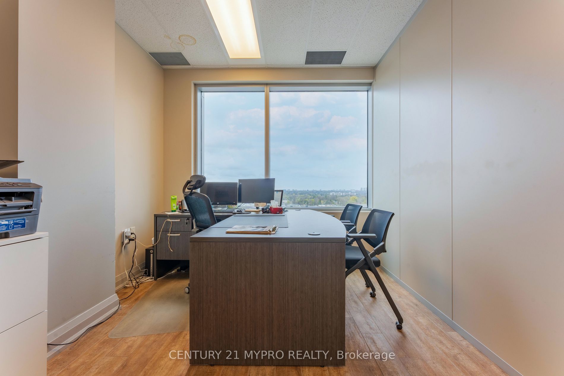 7191 Yonge St, #605