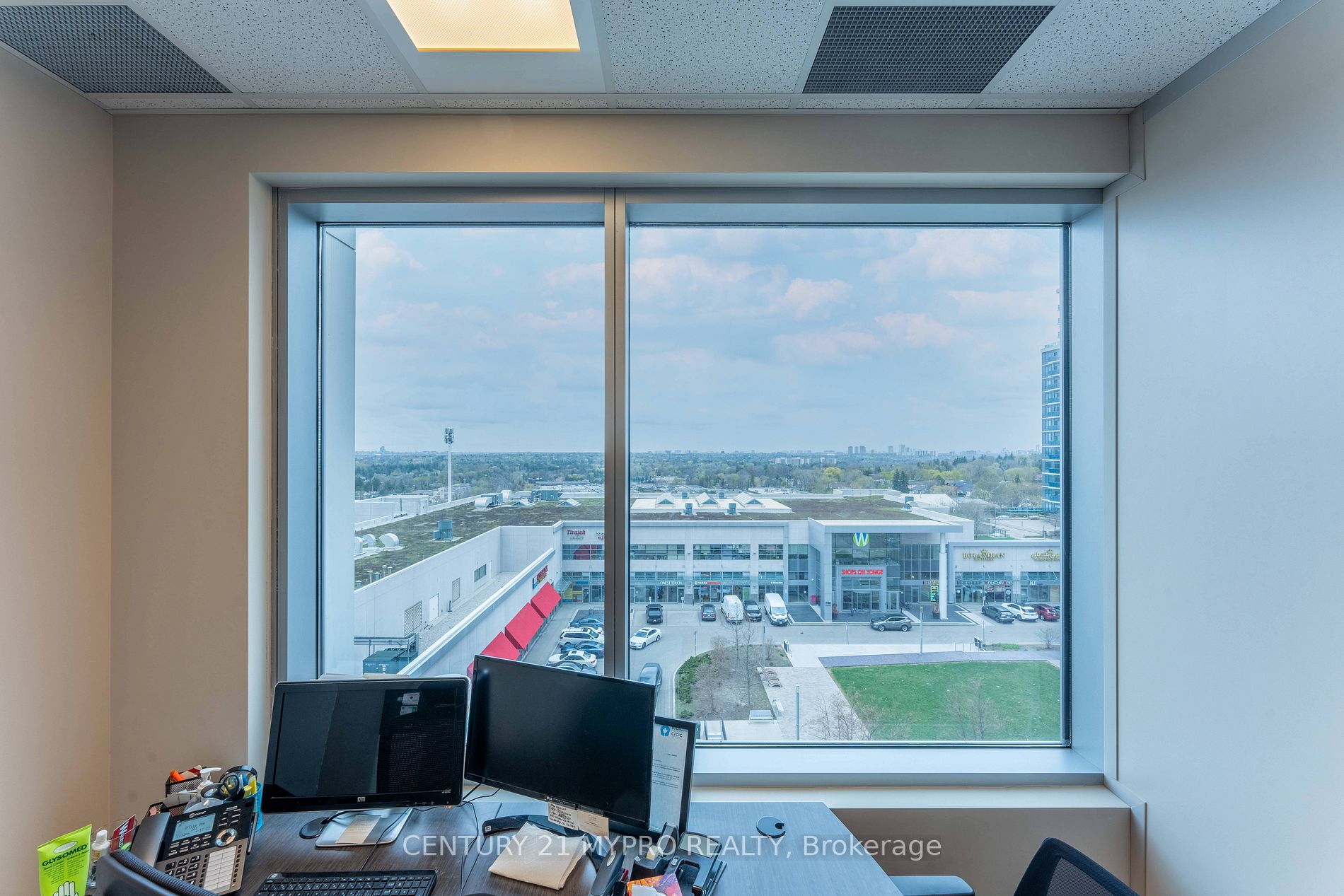 7191 Yonge St, #605