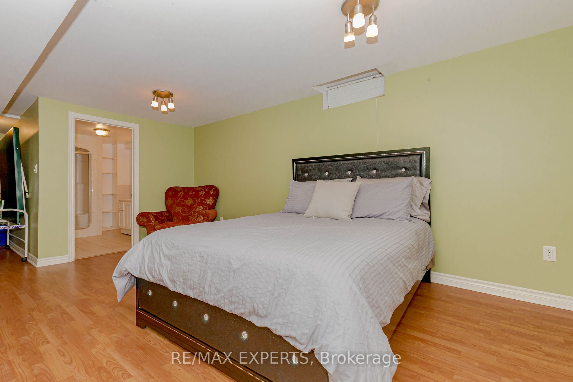 166 Killian Rd