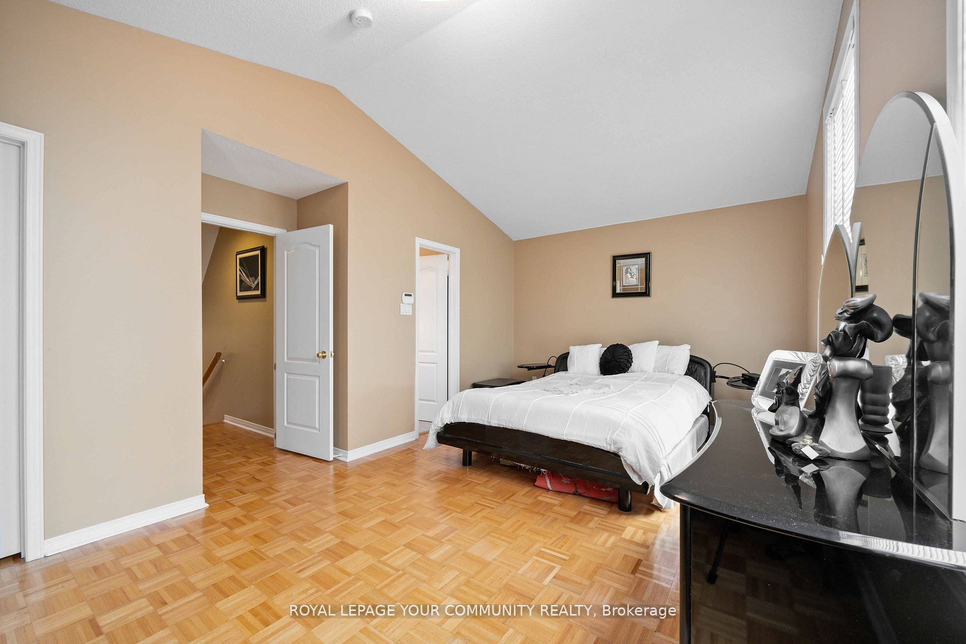 90 Seafield Rd