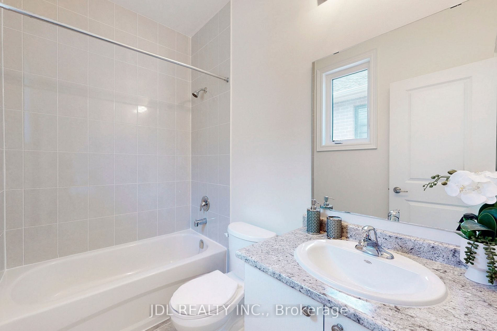 3 Ballanview Crt