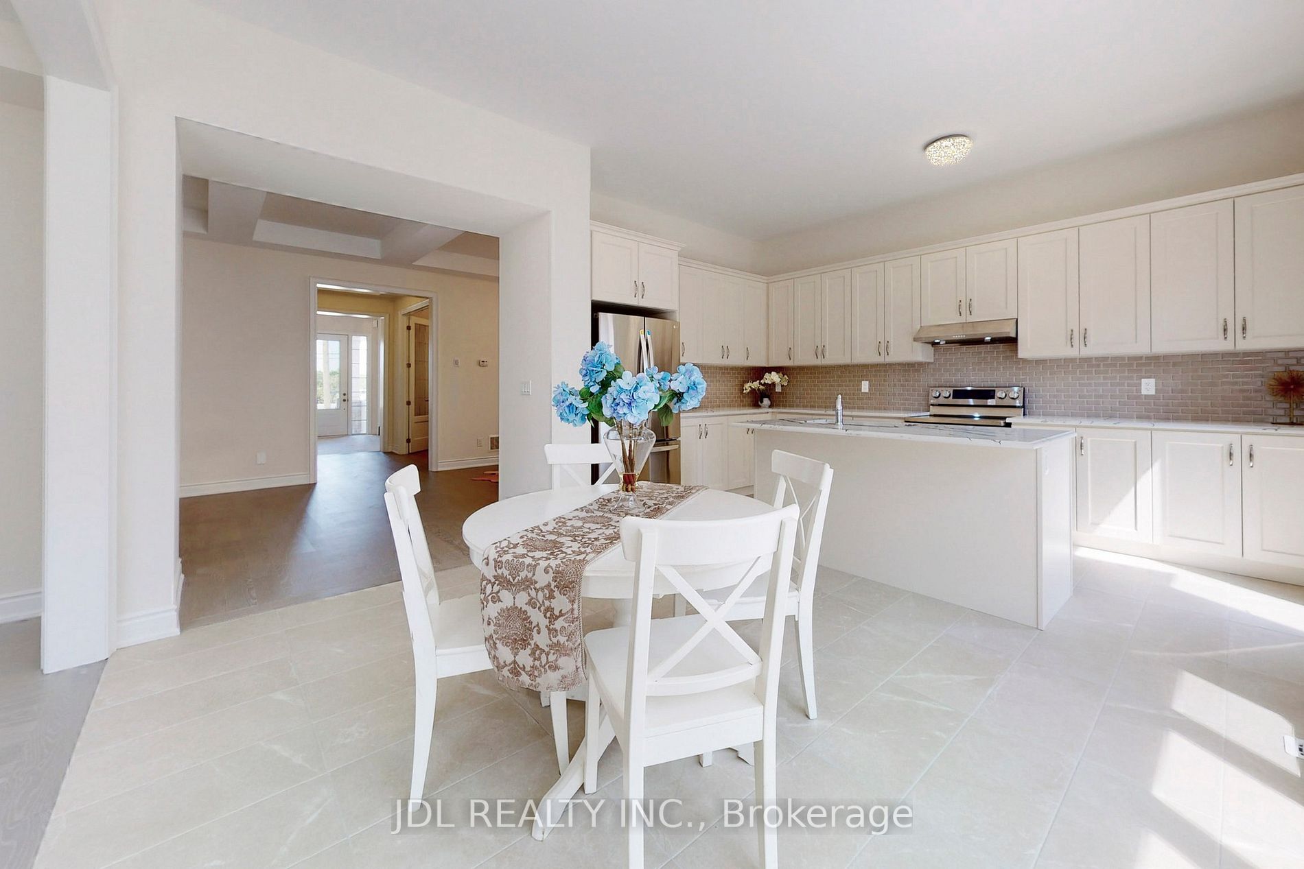 3 Ballanview Crt