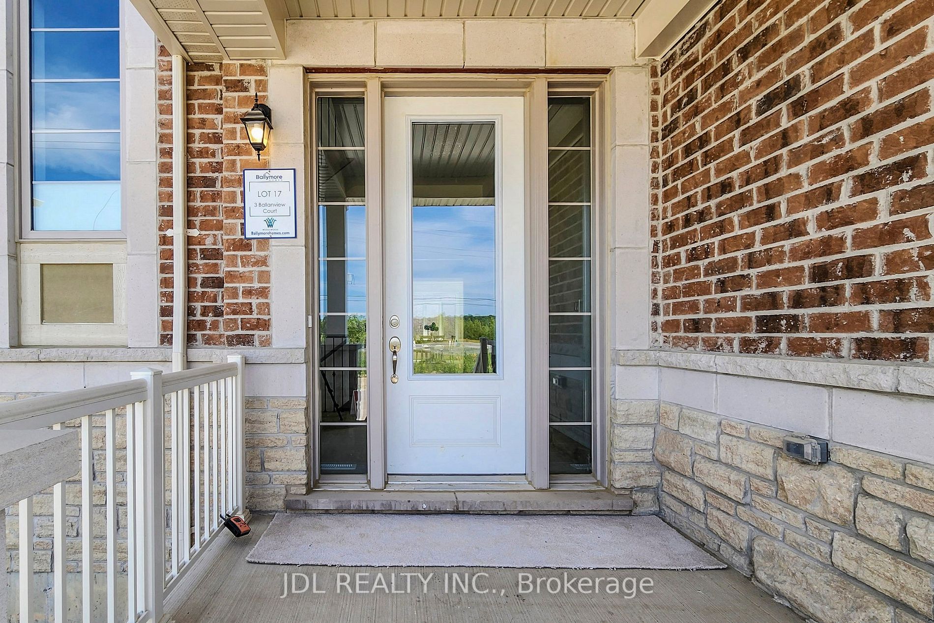 3 Ballanview Crt