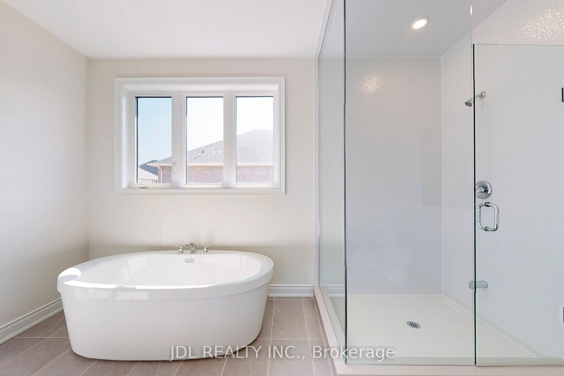 3 Ballanview Crt