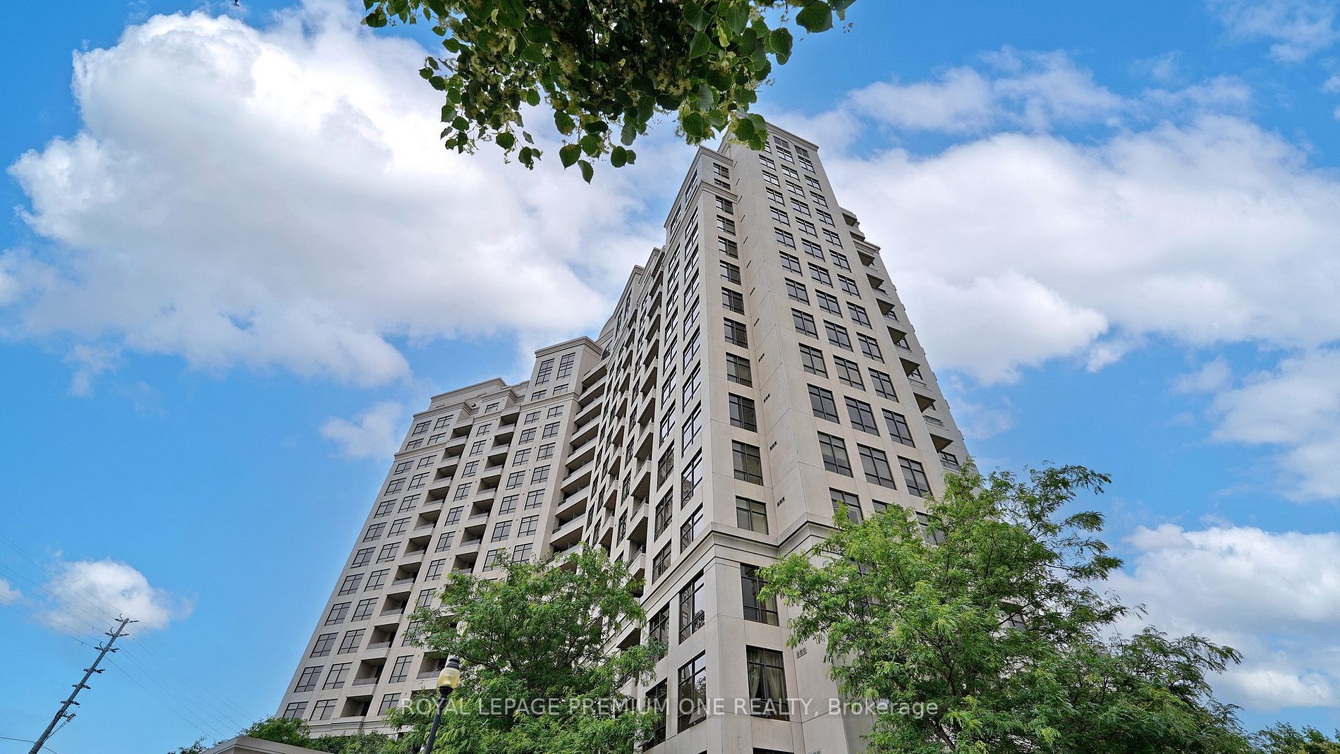9225 jane Street, #806