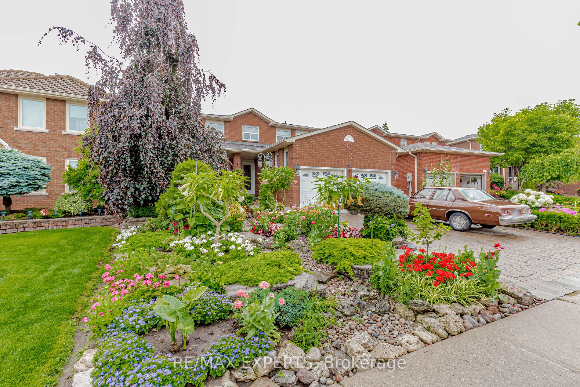 166 Killian Rd