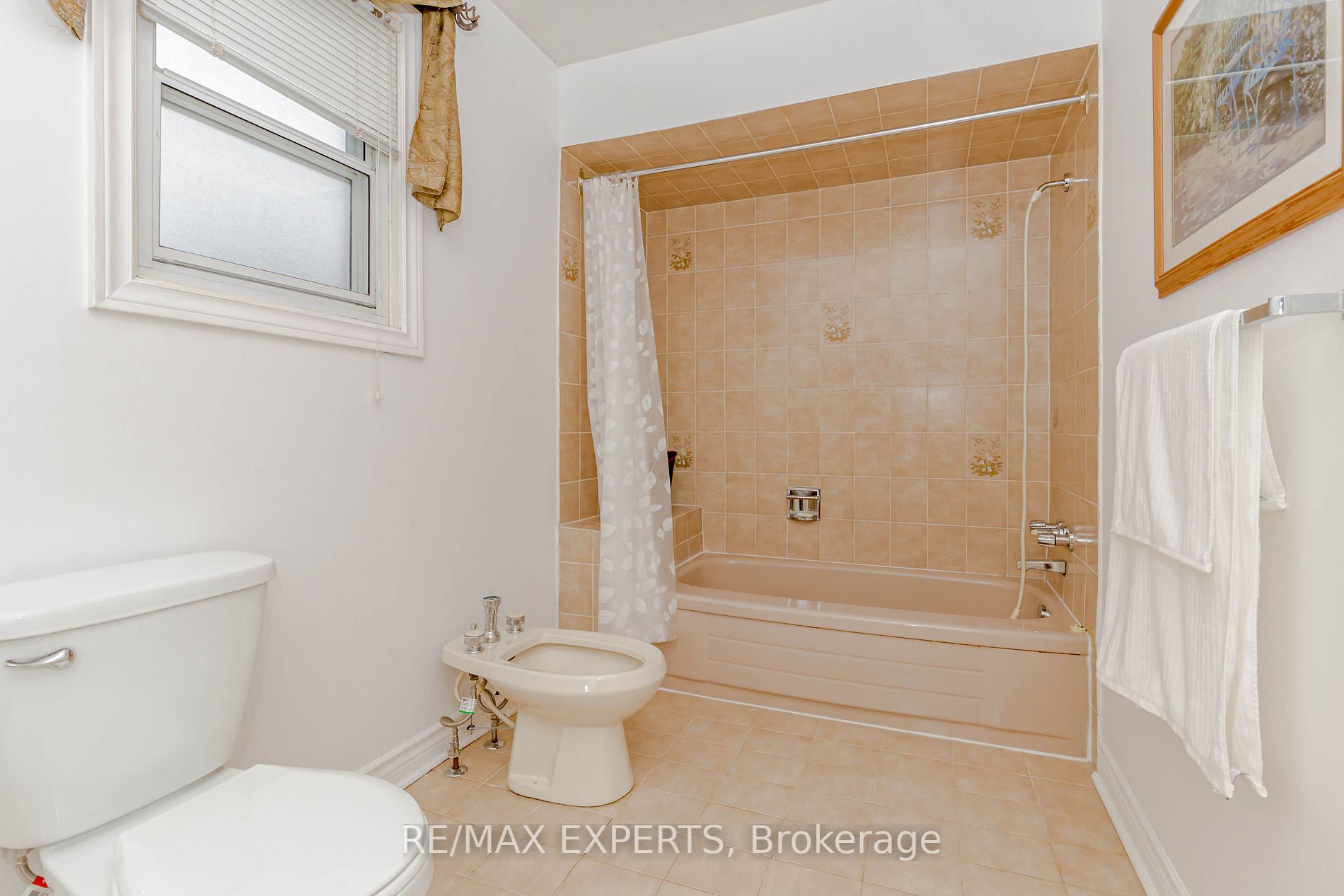 166 Killian Rd