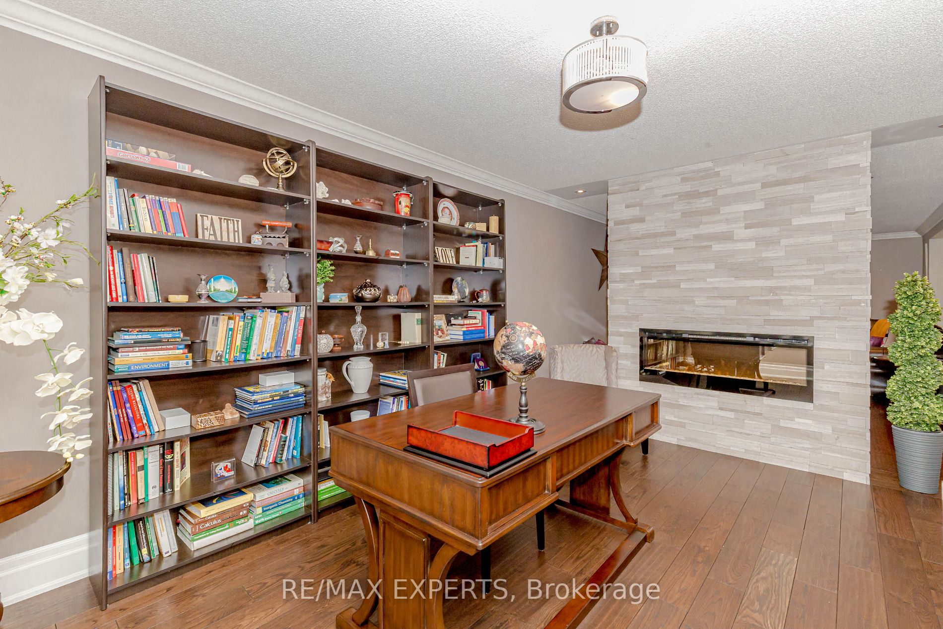 166 Killian Rd