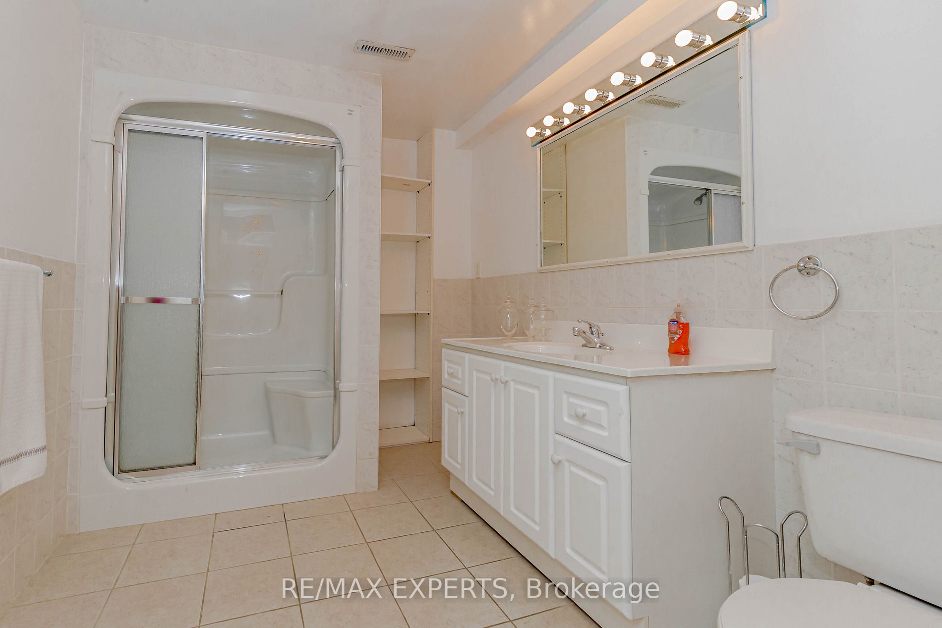 166 Killian Rd