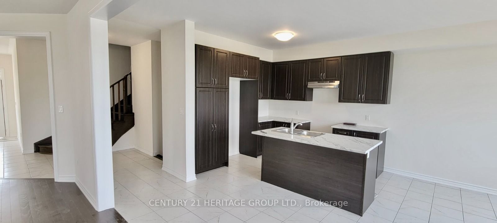 246 Ferragine Cres