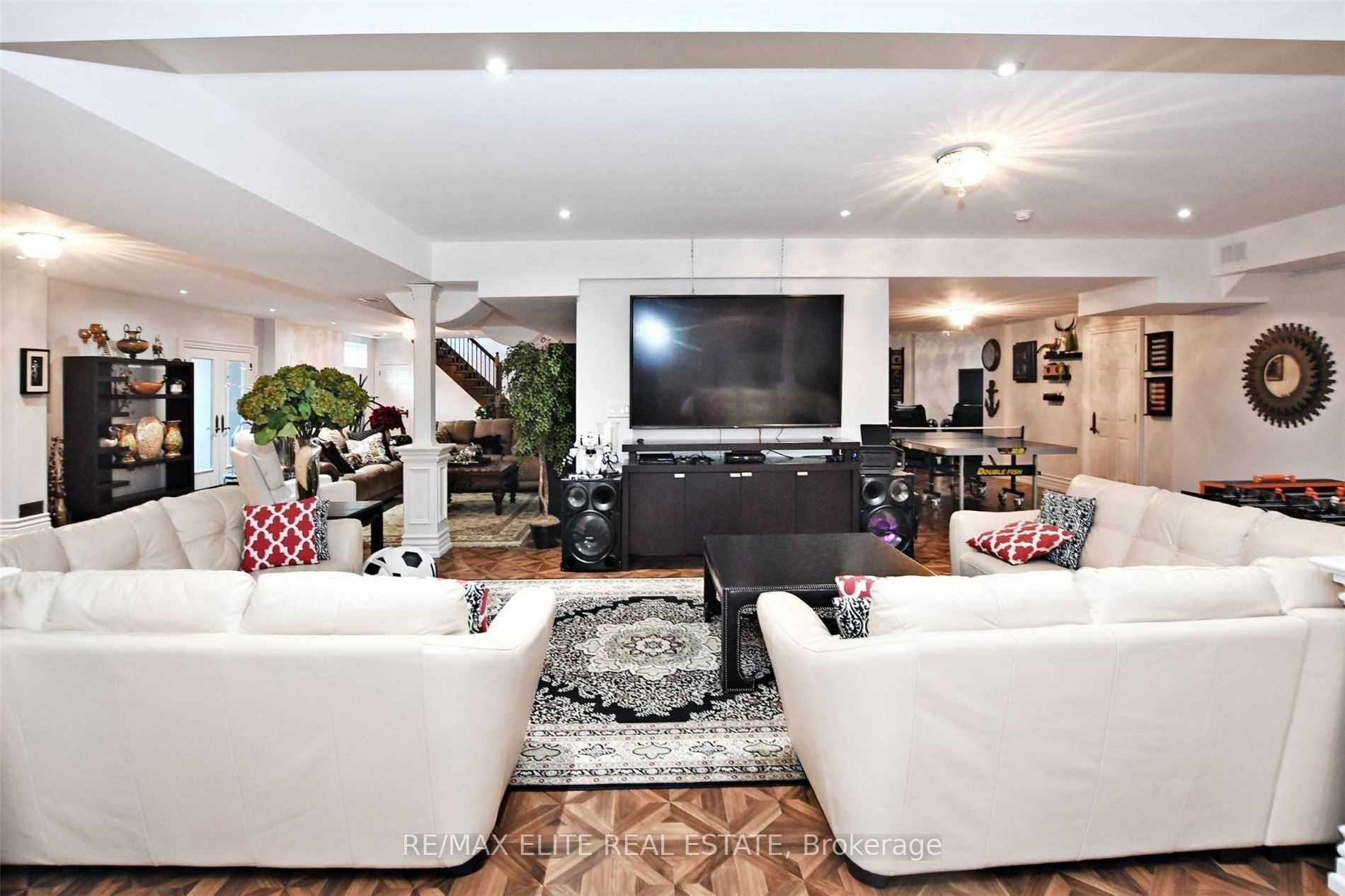 68 Davidson Dr