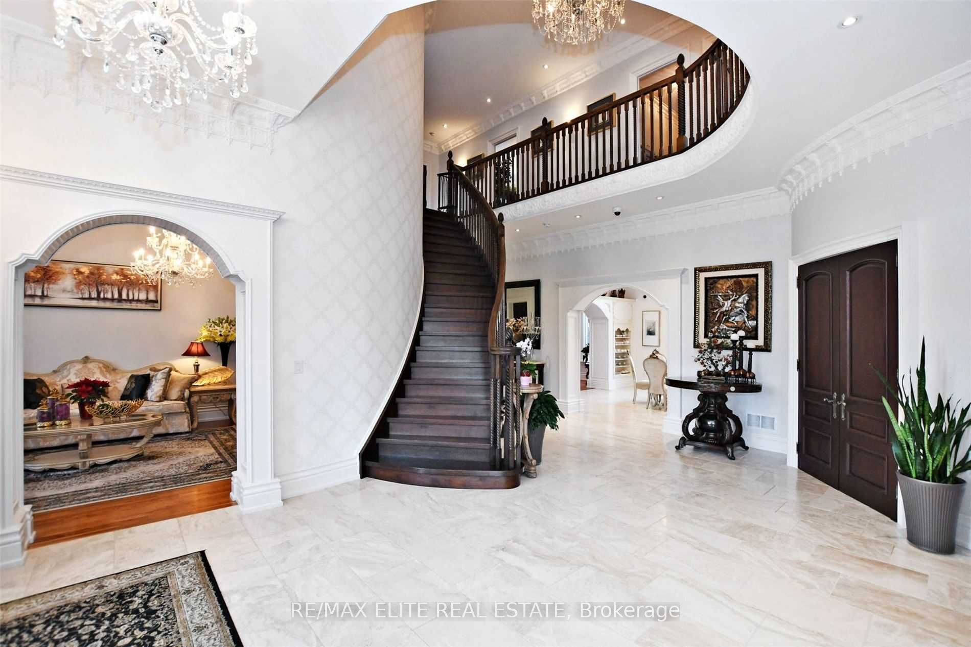 68 Davidson Dr