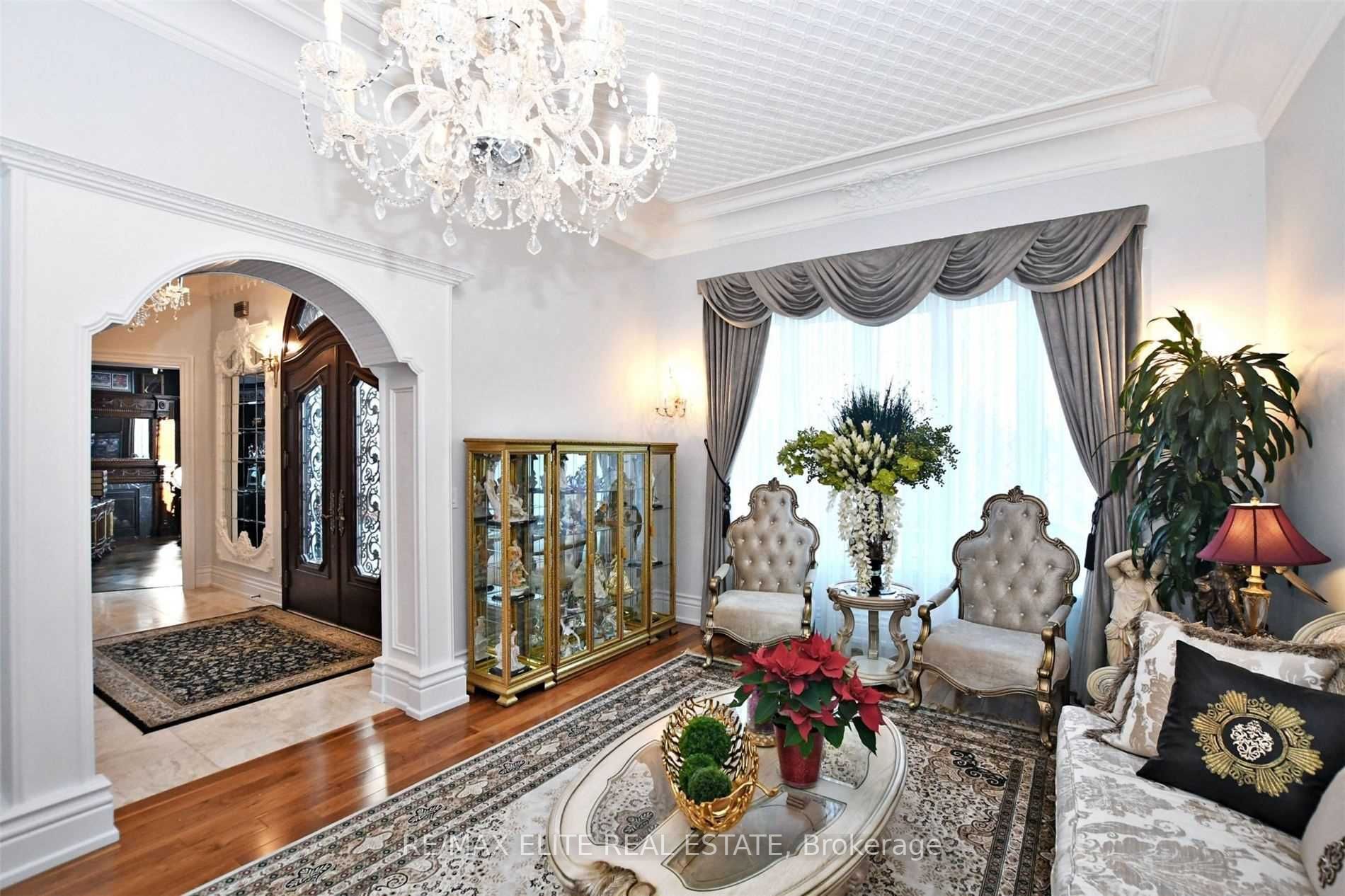 68 Davidson Dr