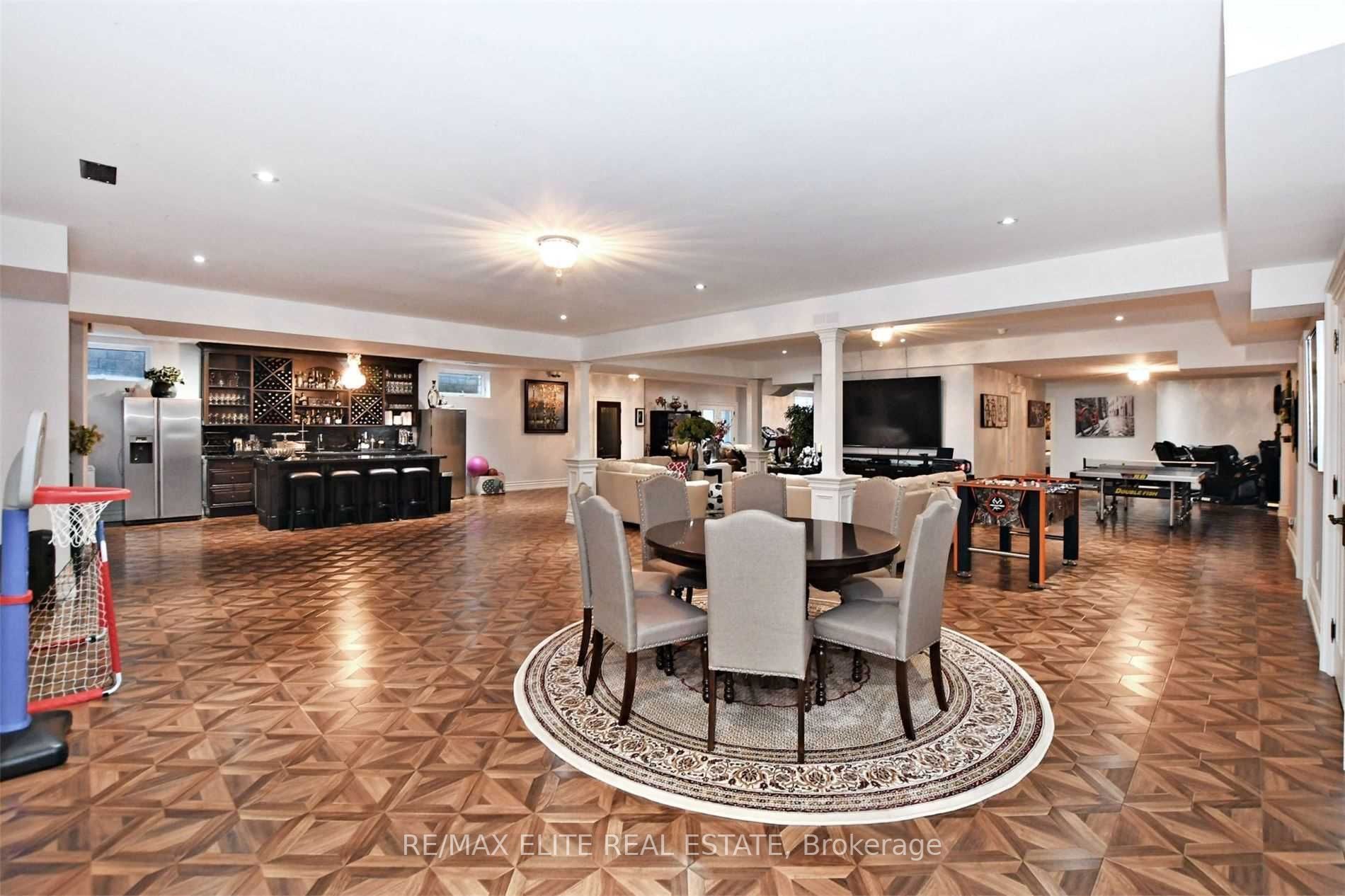 68 Davidson Dr