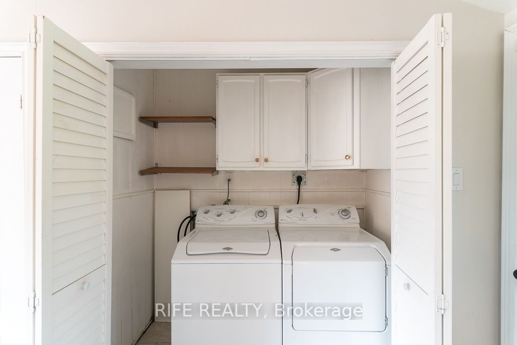 115 Everton Dr W