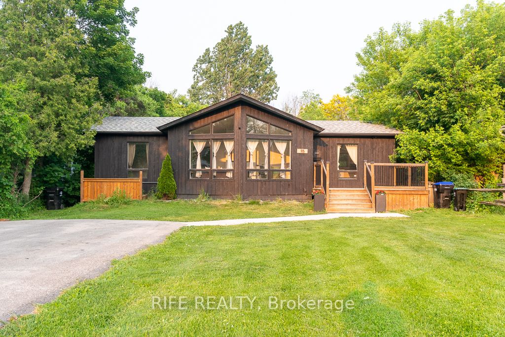 115 Everton Dr W