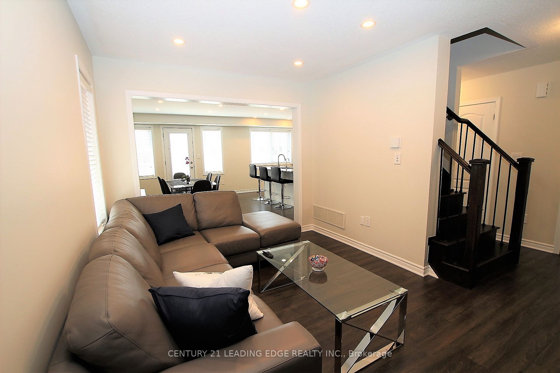 27 Minlow Way