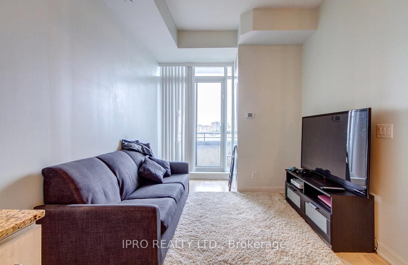 9201 Yonge St, #802