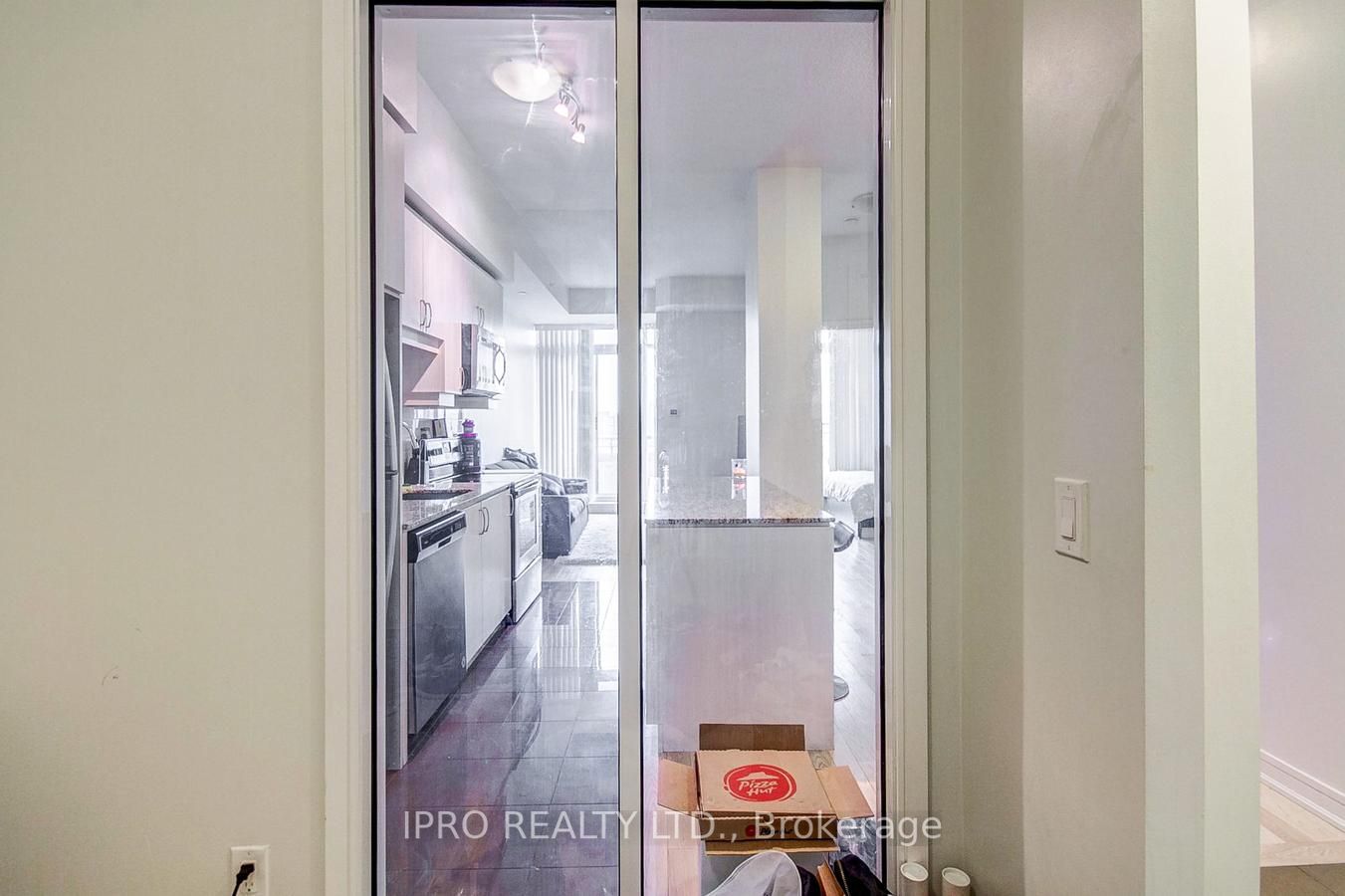 9201 Yonge St, #802