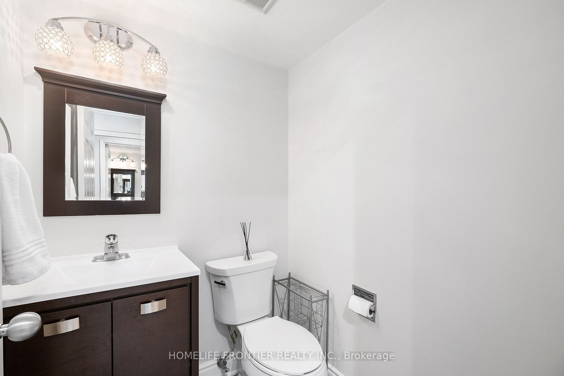 309 Major Mackenzie Dr E, #601