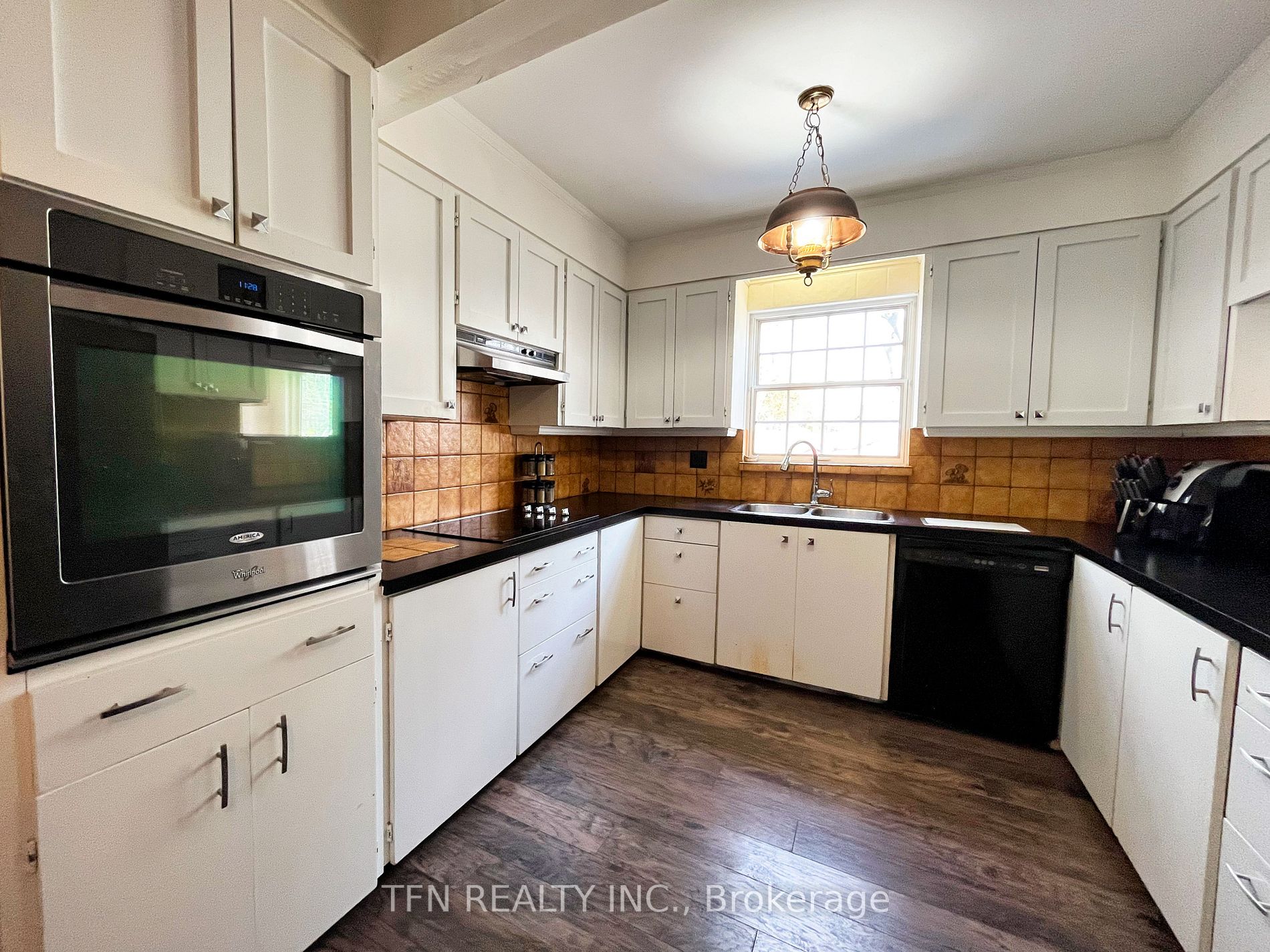 2410 King Rd
