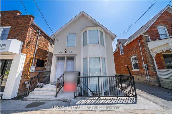 6395 Main St, Whitchurch-Stouffville