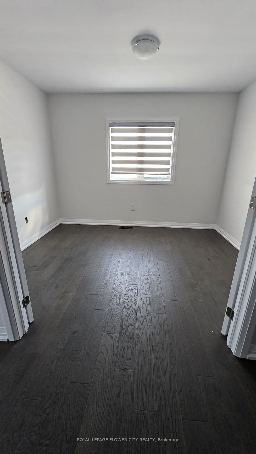 1561 Stovell Cres