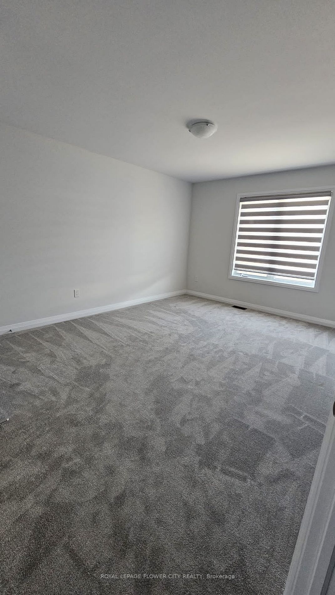 1561 Stovell Cres