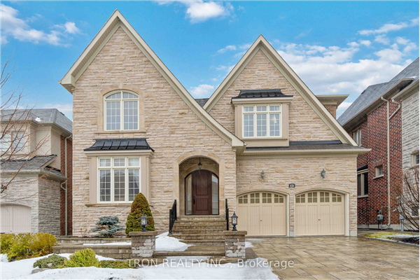 13 Royal West Rd, Markham