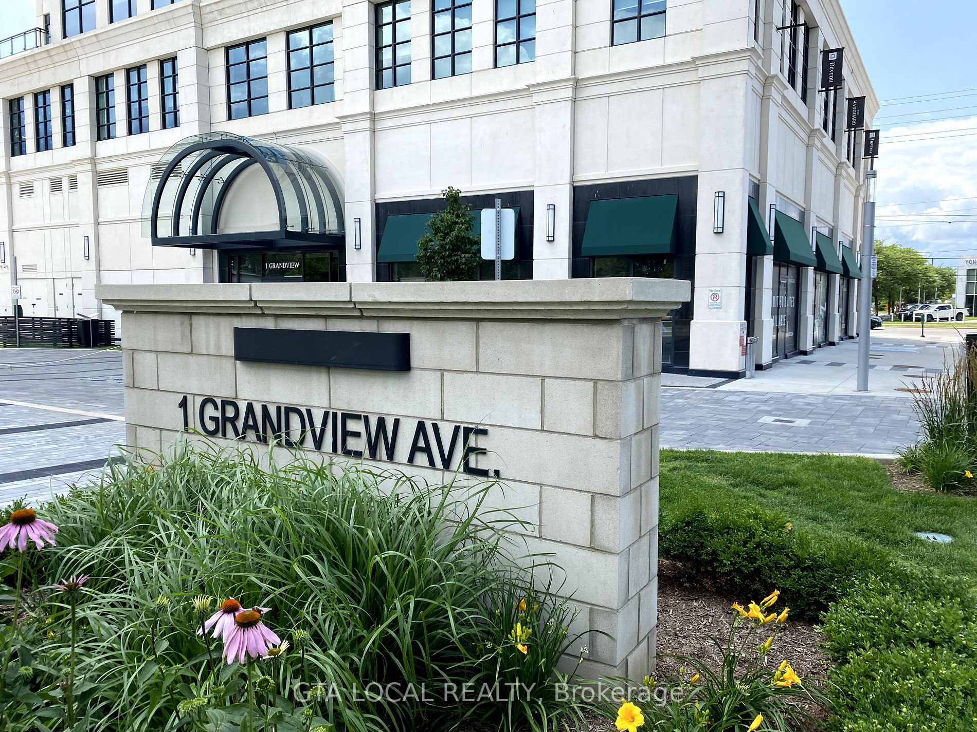 1 Grandview Ave, #503