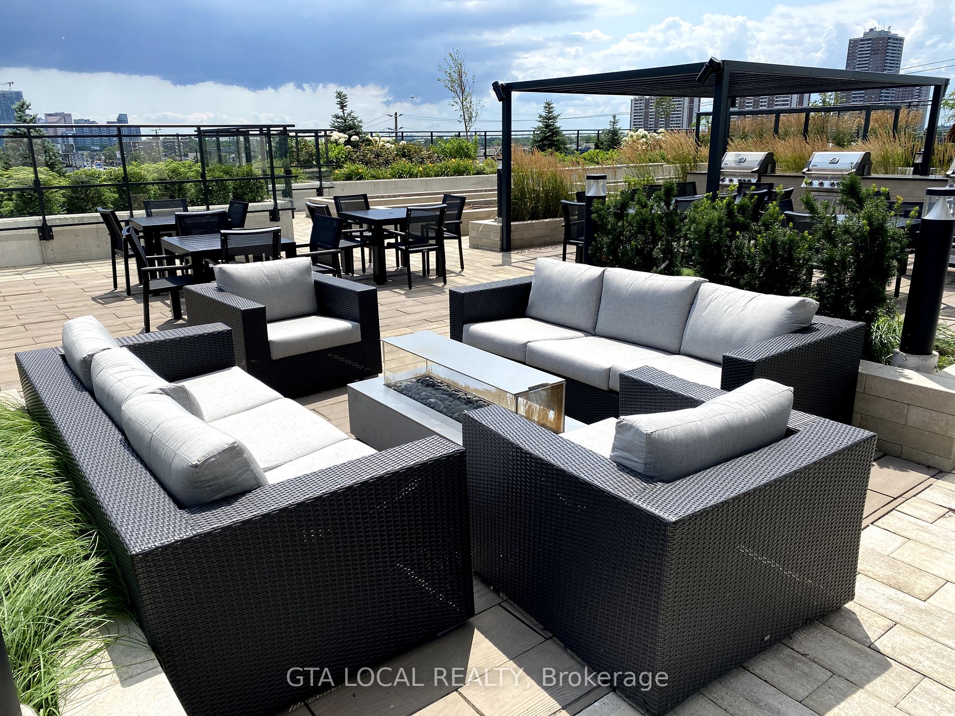 1 Grandview Ave, #503