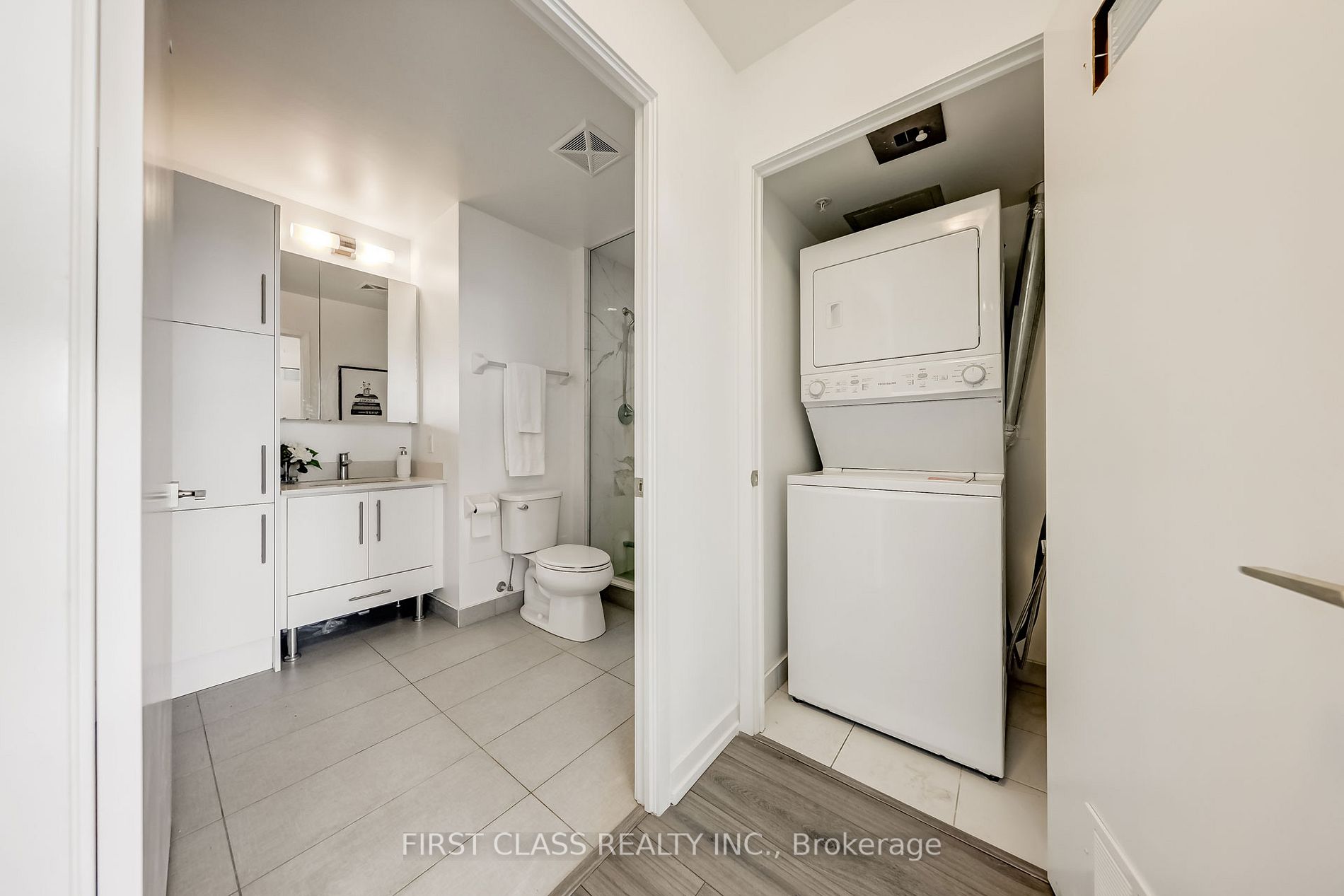 75 Oneida Cres, #305