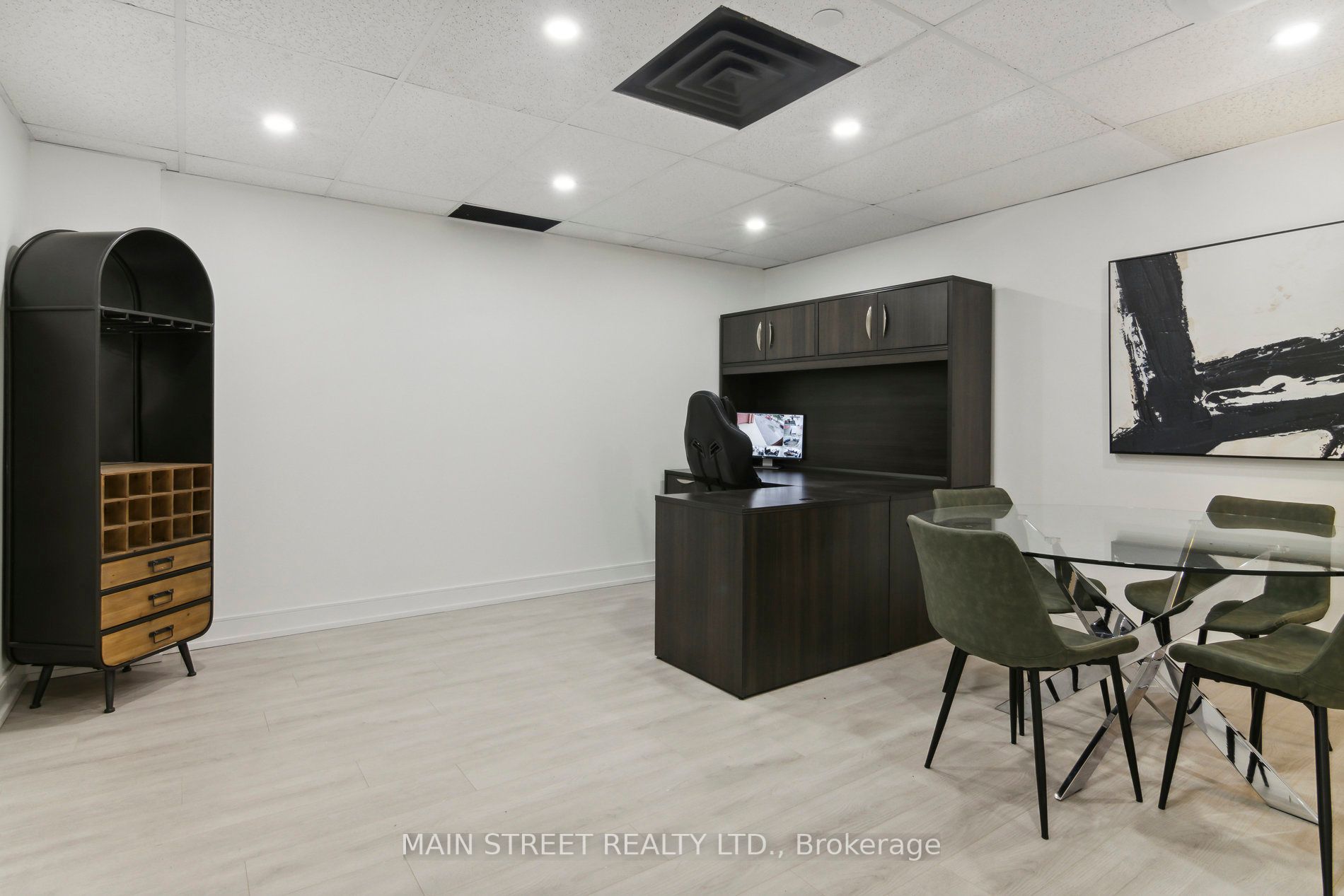 250 Regina Rd, #12