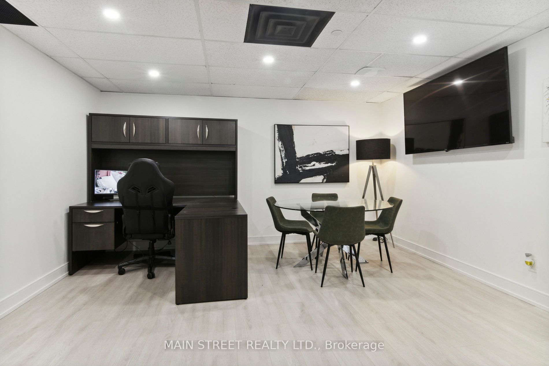 250 Regina Rd, #12