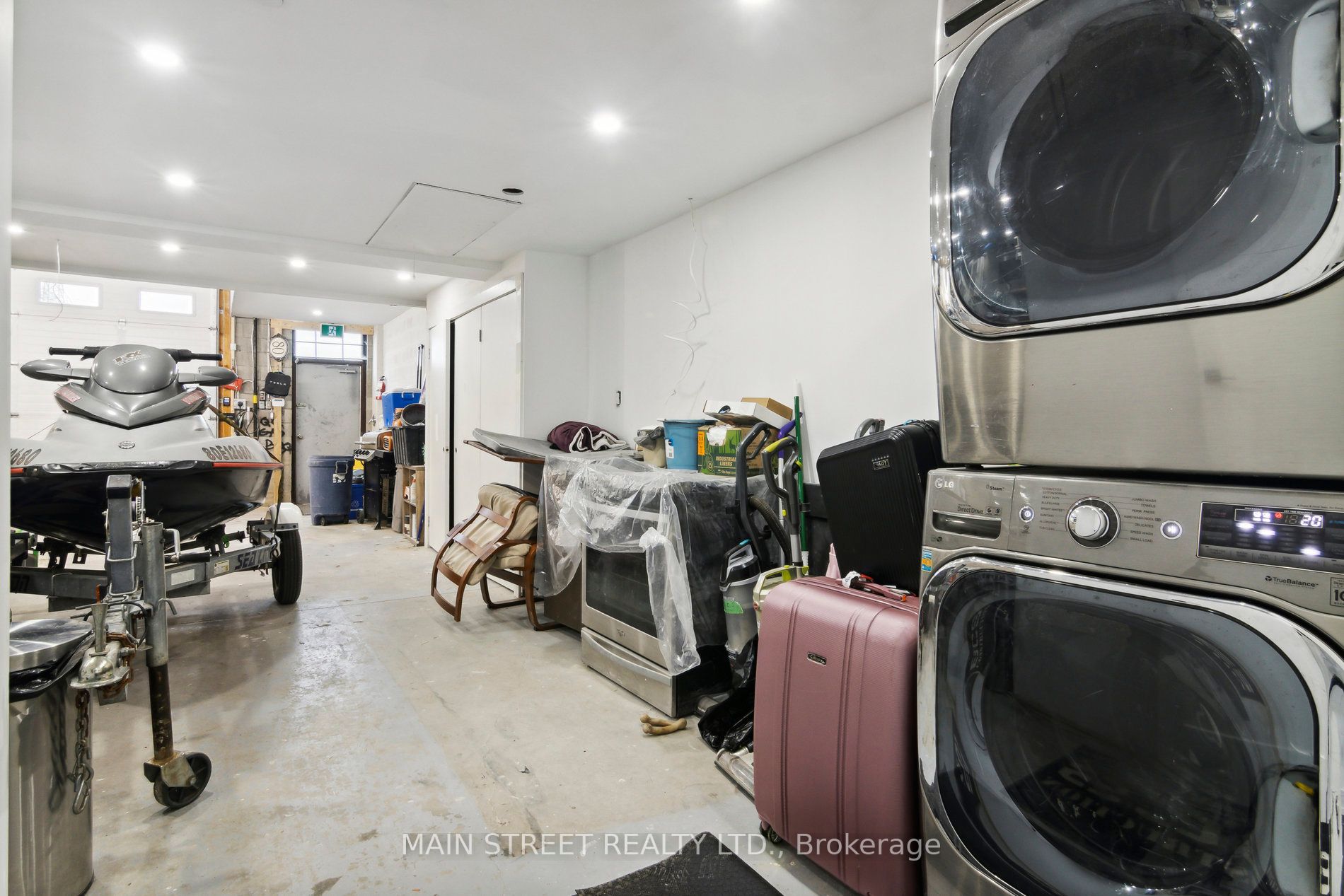 250 Regina Rd, #12