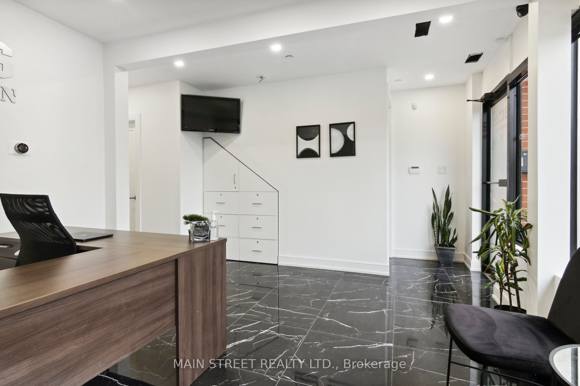250 Regina Rd, #12
