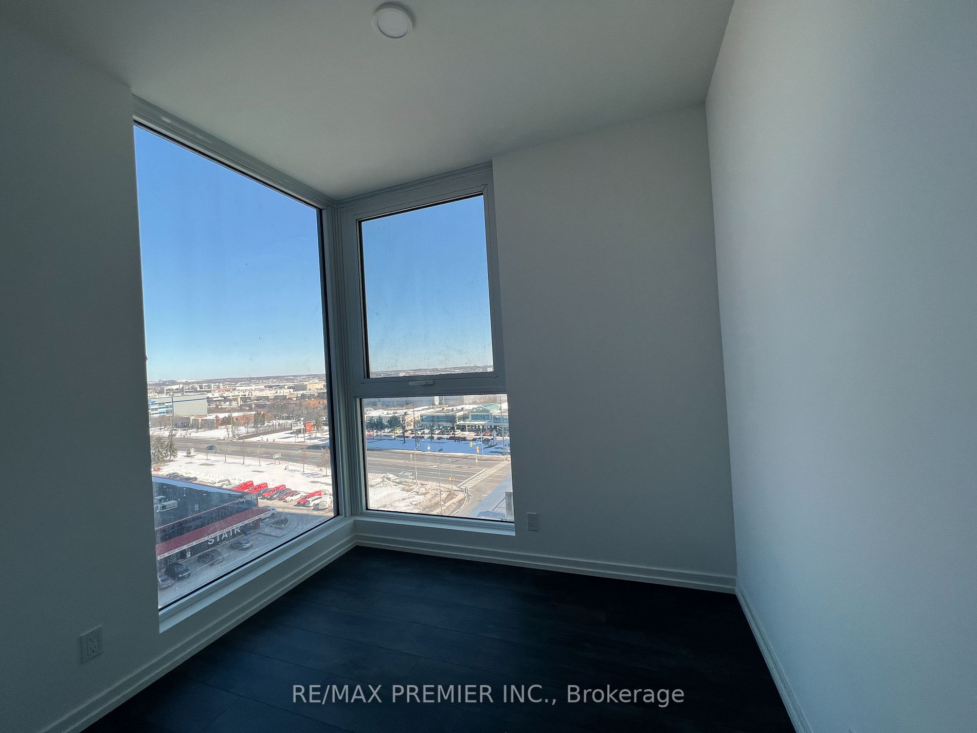 1000 Portage Parkway, #905