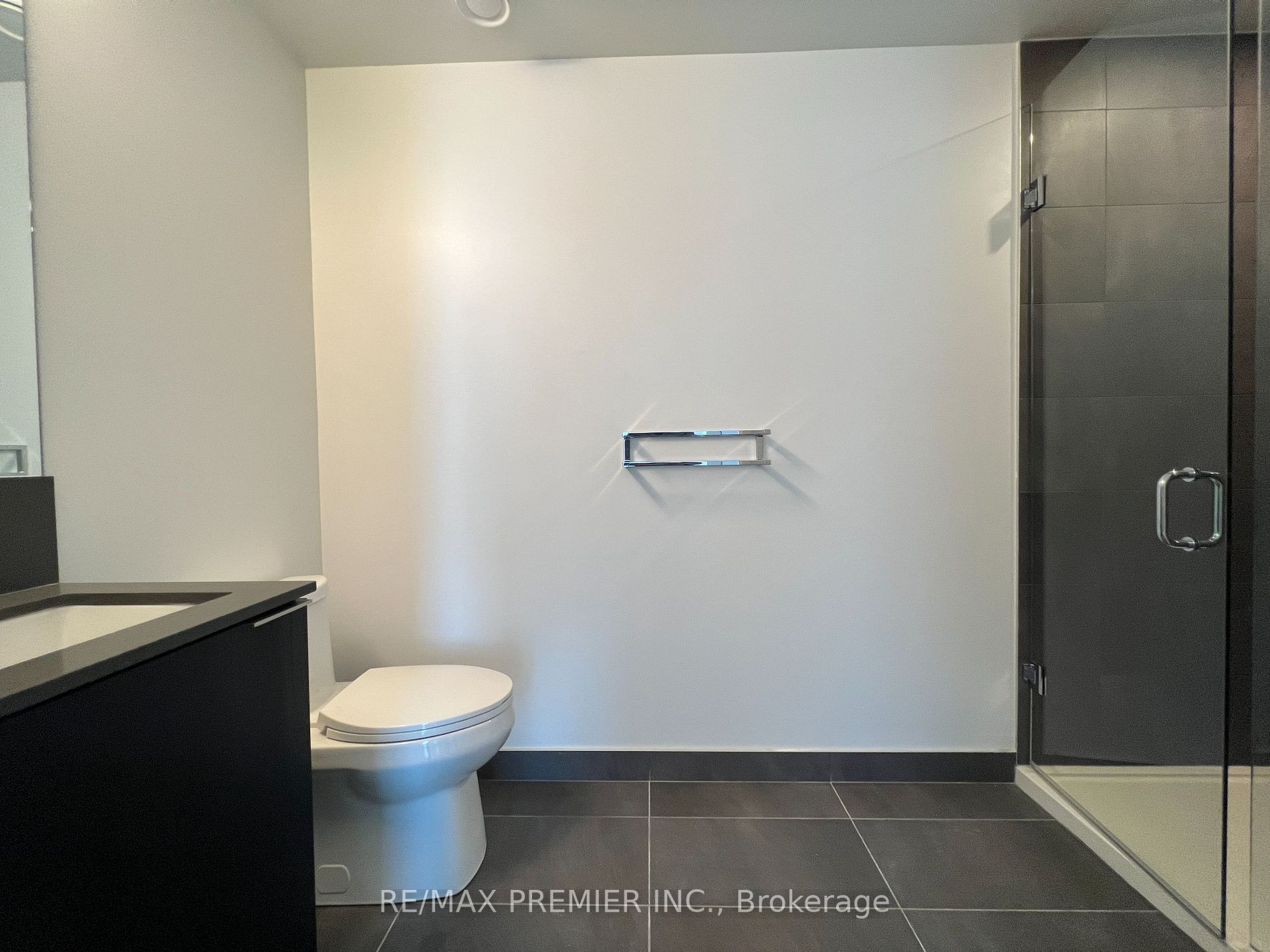 1000 Portage Parkway, #905