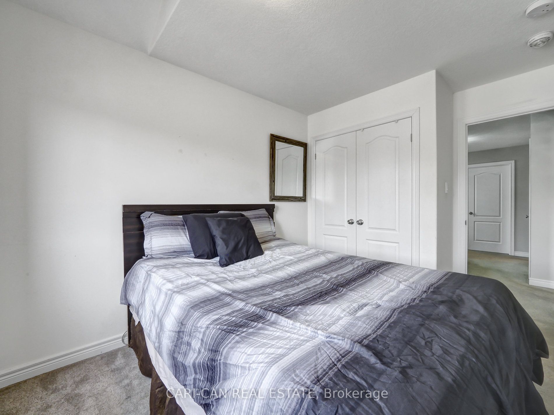 187 Hutchinson Dr