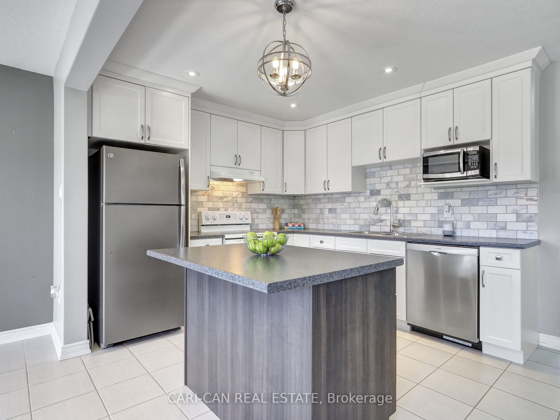 187 Hutchinson Dr