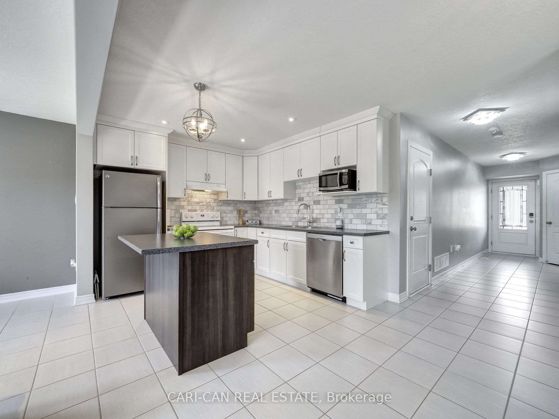 187 Hutchinson Dr