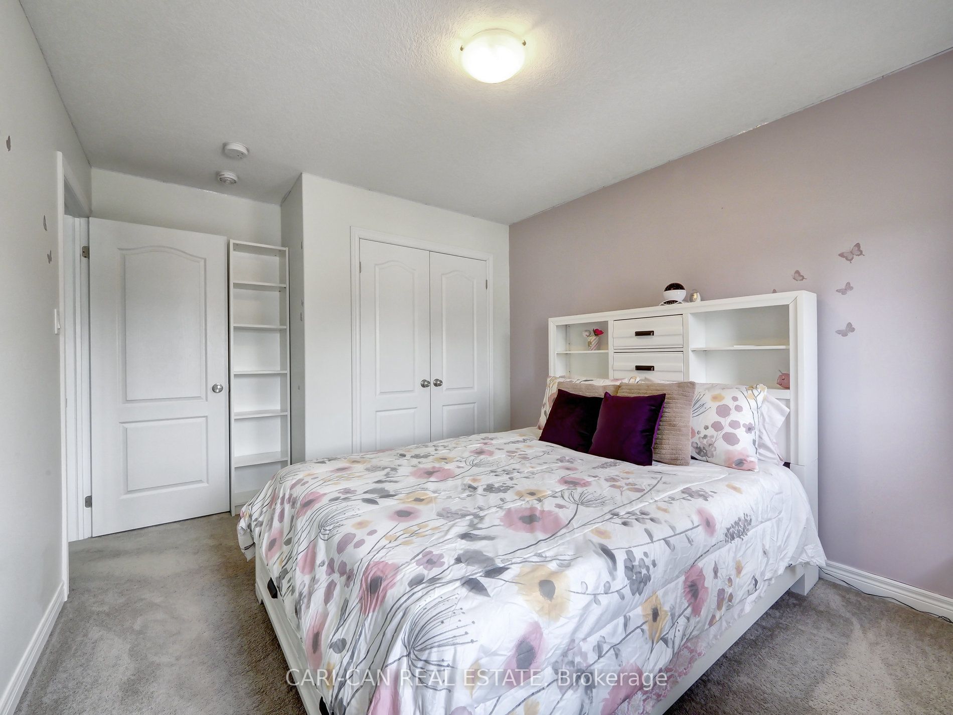 187 Hutchinson Dr