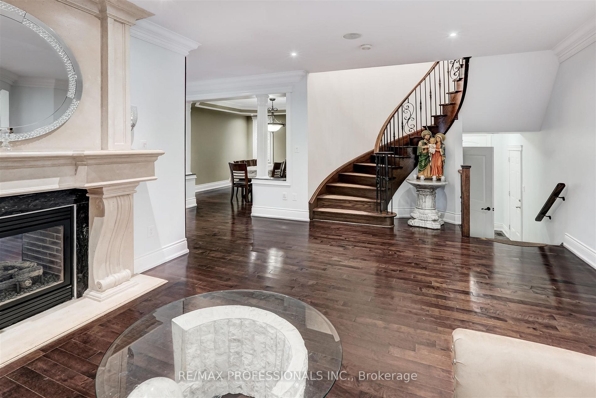 15 Stanton Ave