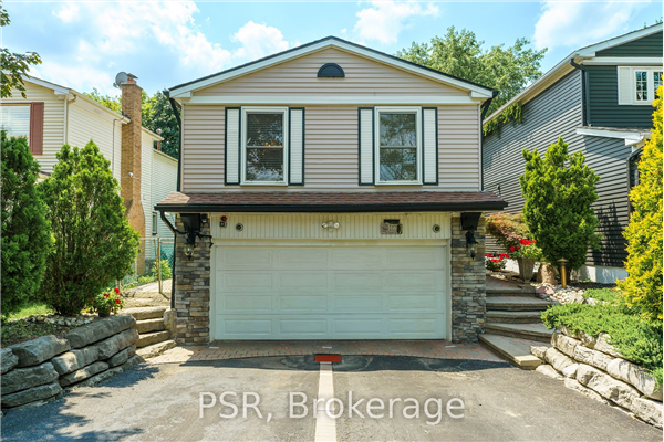168 Springhead Gdns, Richmond Hill