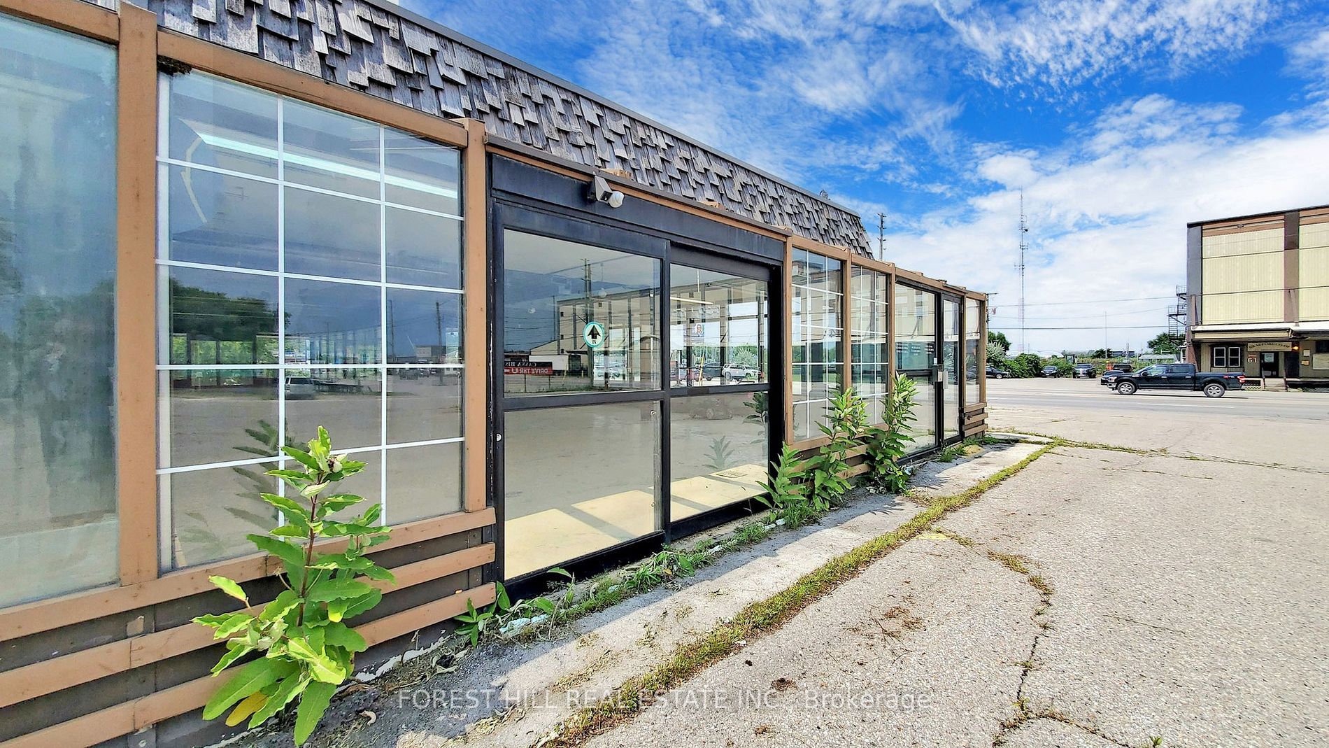 44 Bridge St