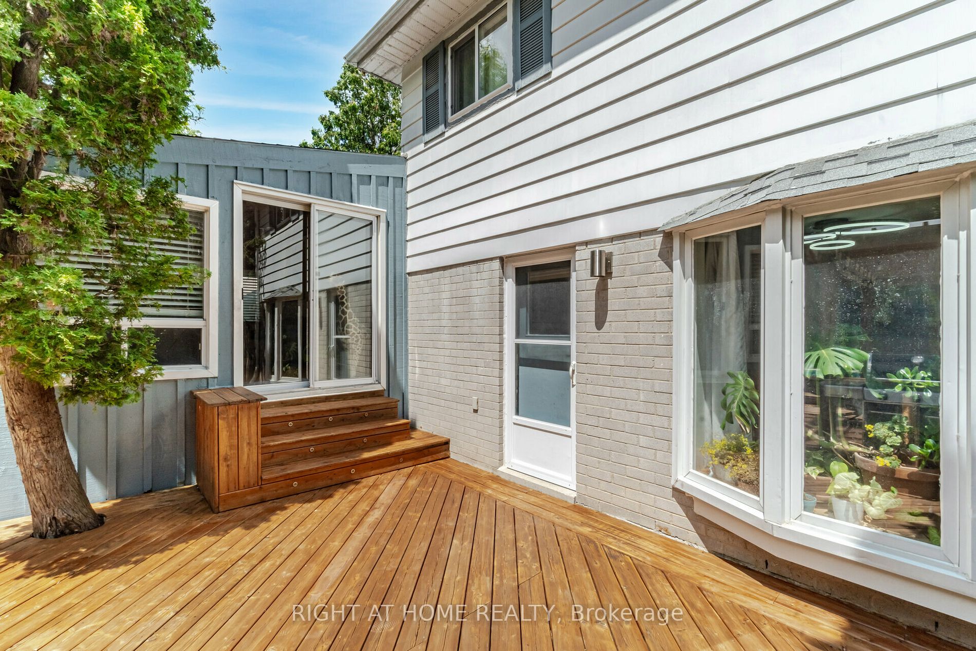 6 Cedar Crescent