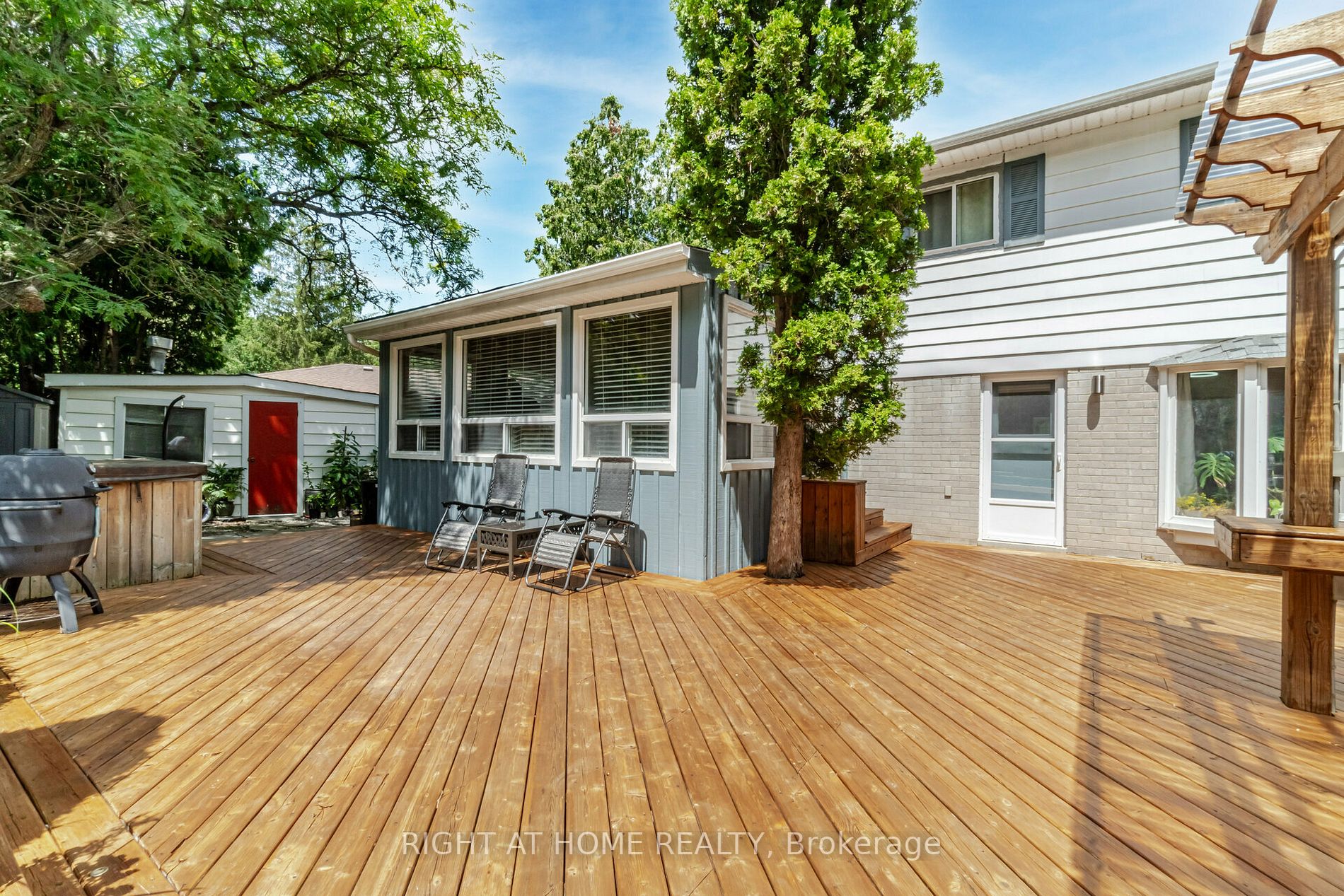 6 Cedar Crescent