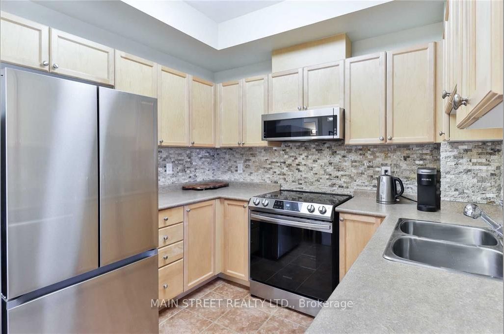 15450 Yonge Street #304
