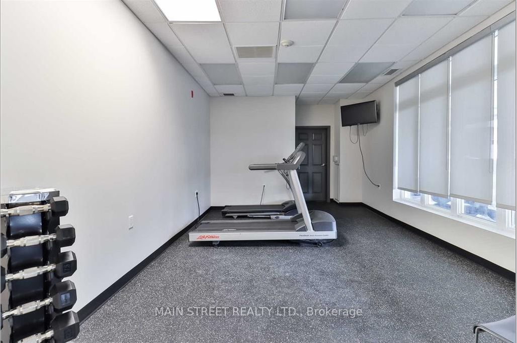 15450 Yonge Street #304