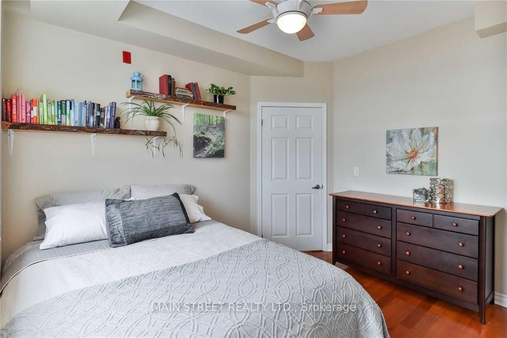 15450 Yonge Street #304